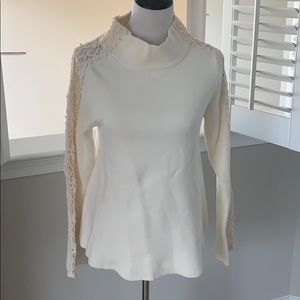 Sweater with lace sleeves